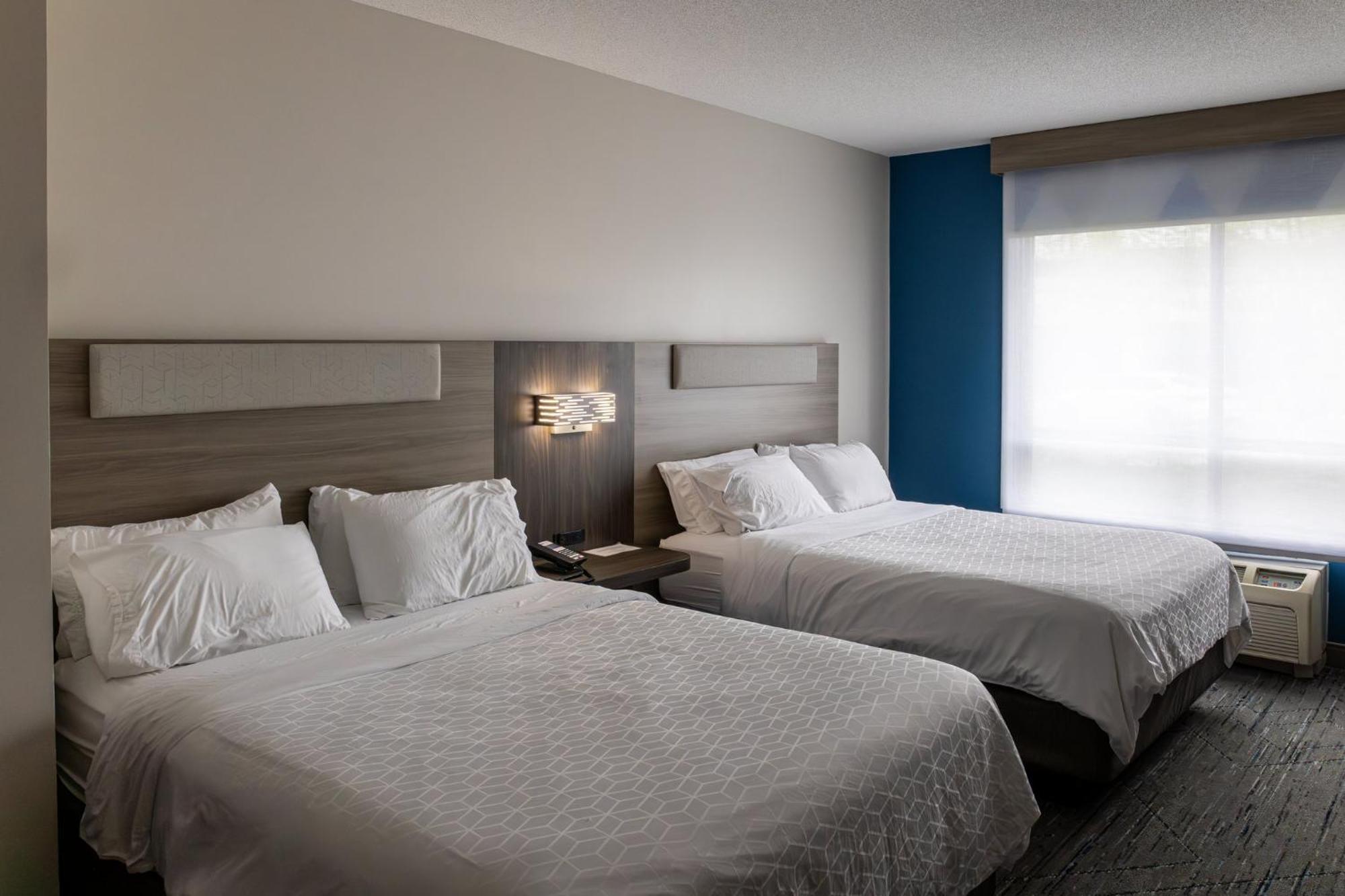 Holiday Inn Express Hotel & Suites Brockville By Ihg Exterior photo