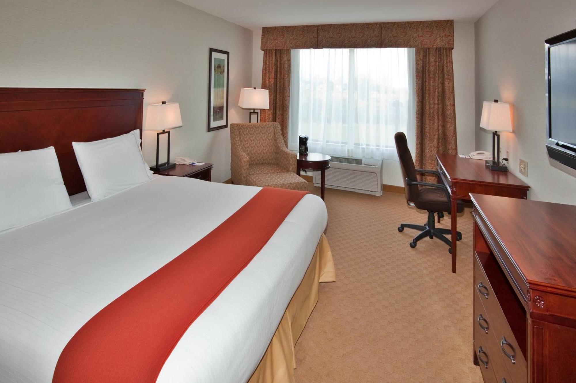 Holiday Inn Express Hotel & Suites Brockville By Ihg Exterior photo